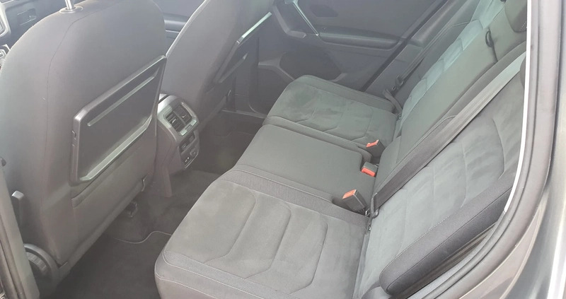 Volkswagen Tiguan cena 90500 przebieg: 148869, rok produkcji 2017 z Garwolin małe 154